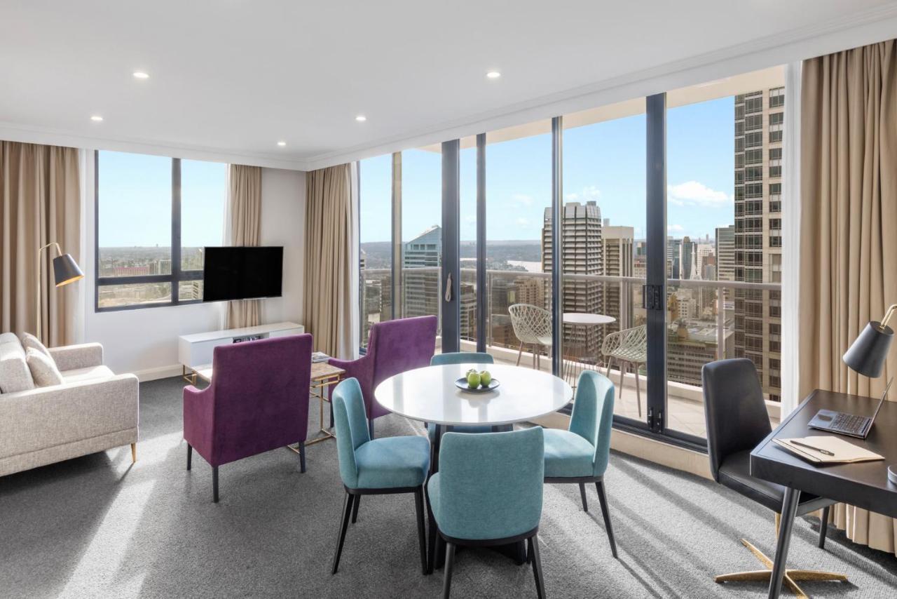 Meriton Suites Pitt Street, Sydney Exterior foto The interior of a typical apartment