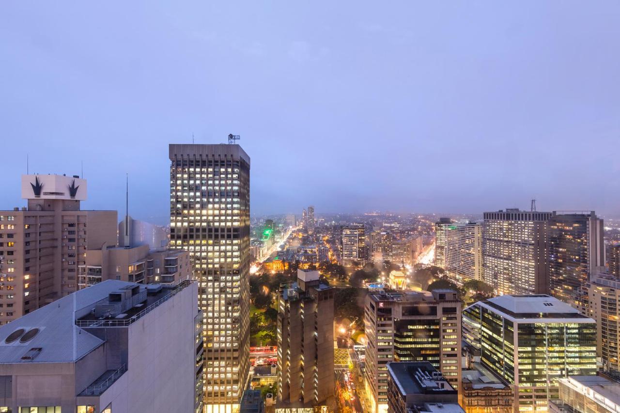 Meriton Suites Pitt Street, Sydney Exterior foto View of the city from the 10th floor of the hotel